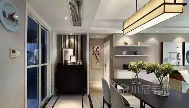 135㎡/三室两厅两卫/现代